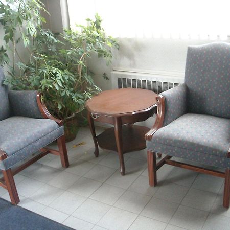 Motel Seigneurie De Vaudreuil Екстер'єр фото