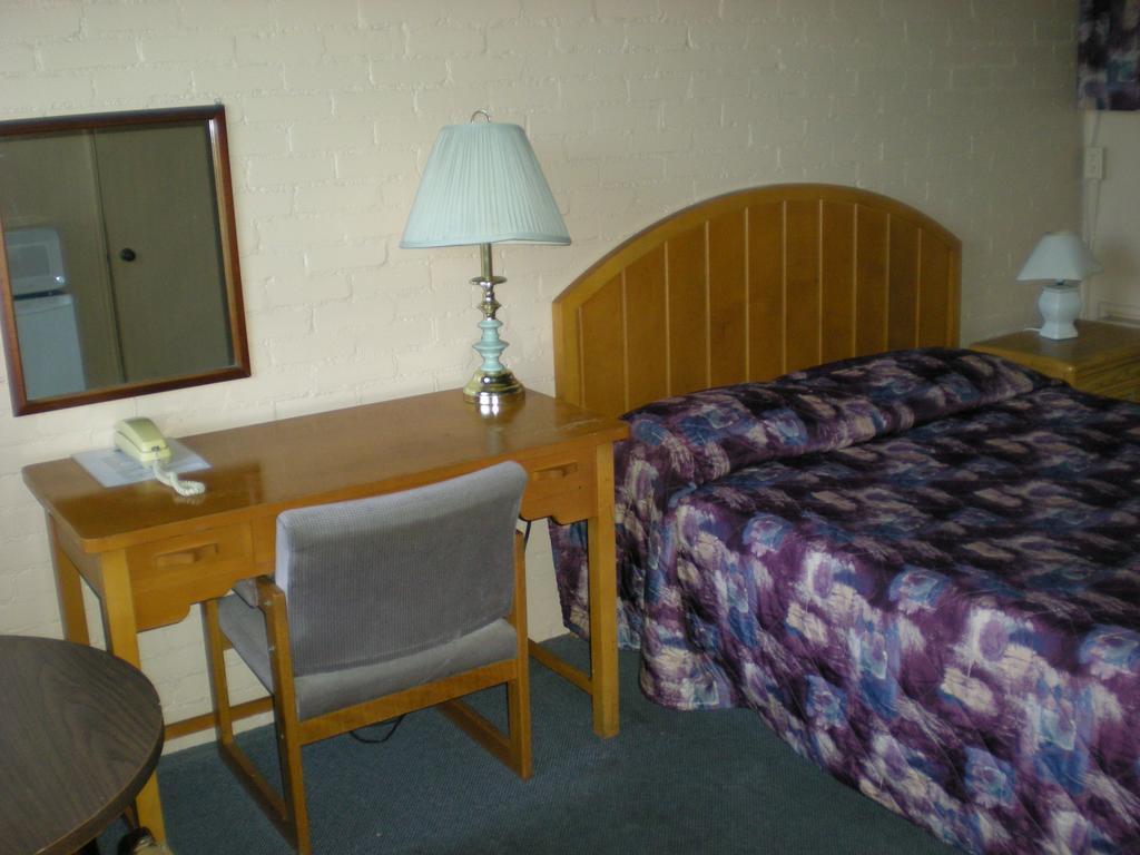 Motel Seigneurie De Vaudreuil Екстер'єр фото